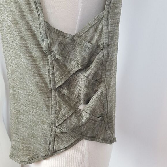 Lululemon Thank Top Green Small - Picture 5 of 6